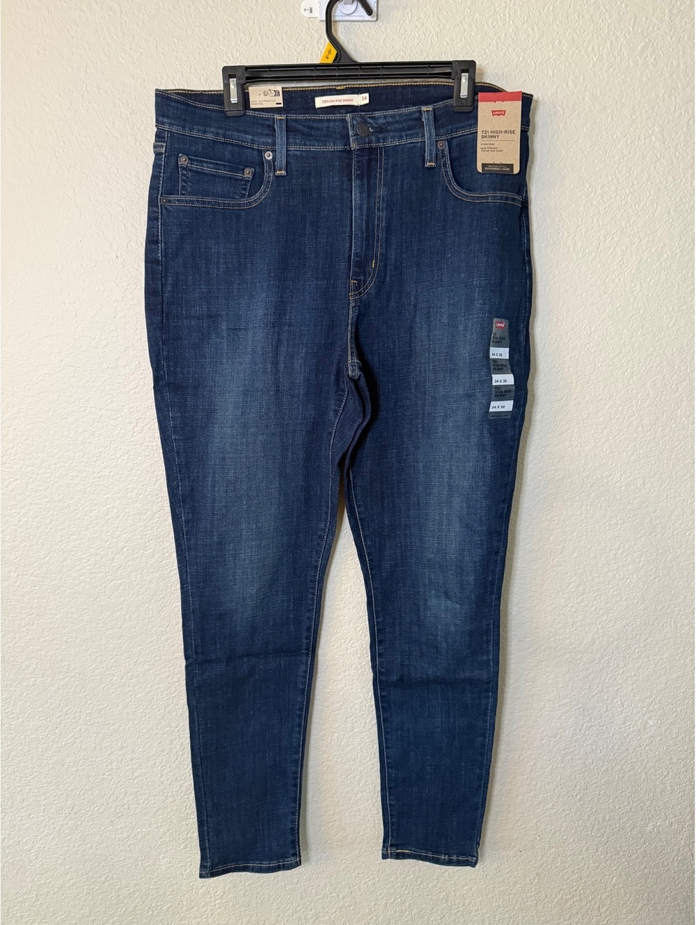 Levi’s Women’s 721 High Rise Skinny Jeans Size 34